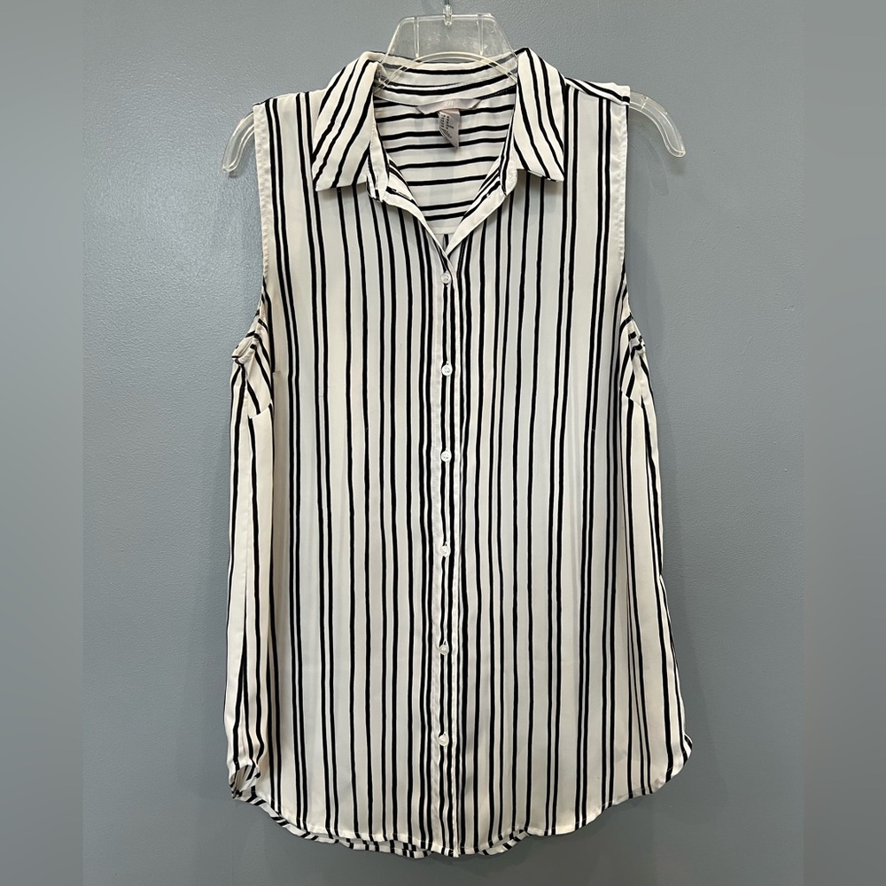 H&M Striped Black and White Sleeveless Top
